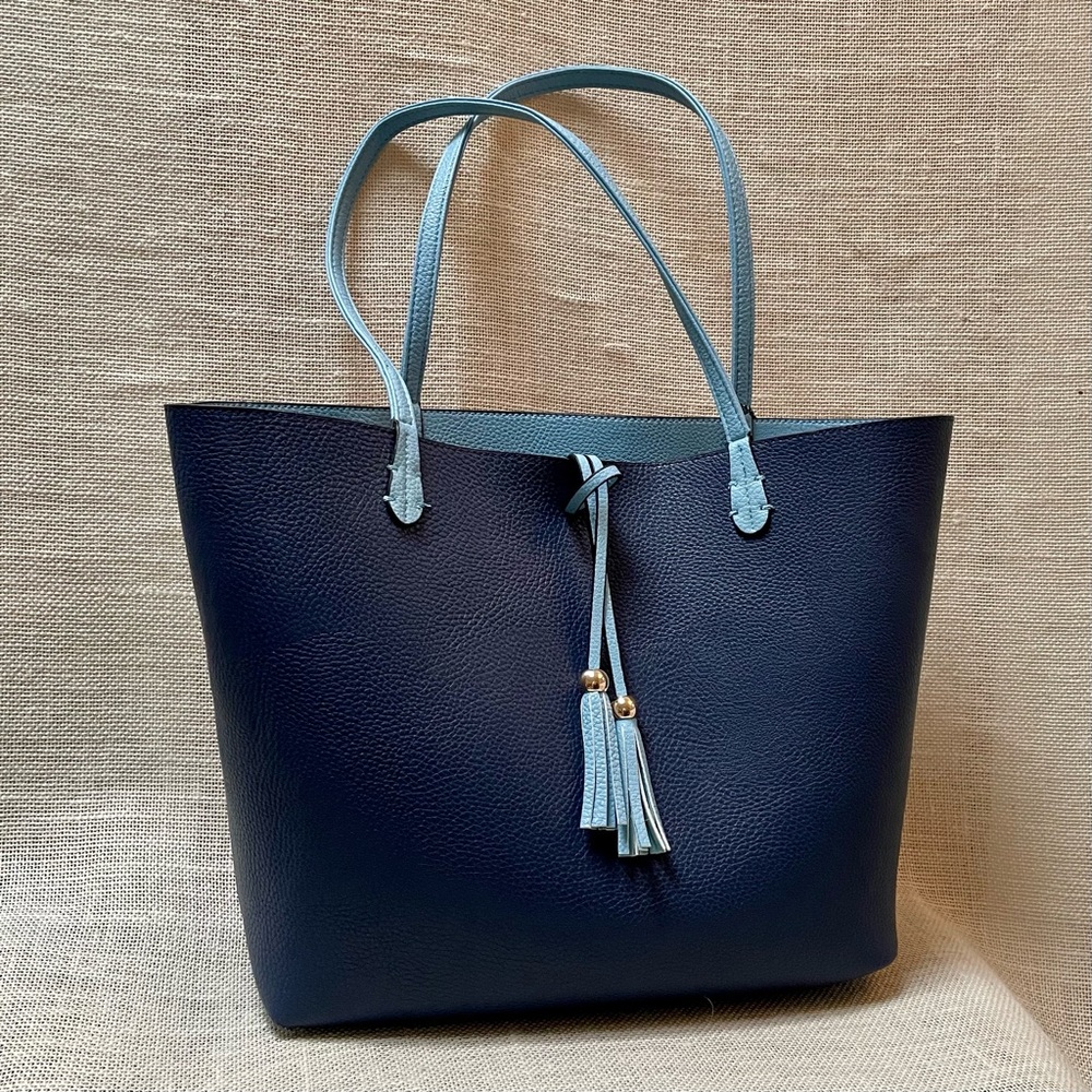Imoshion Handbags Women's Reversible Bag-in-Bag Tote in Navy & Light Blue